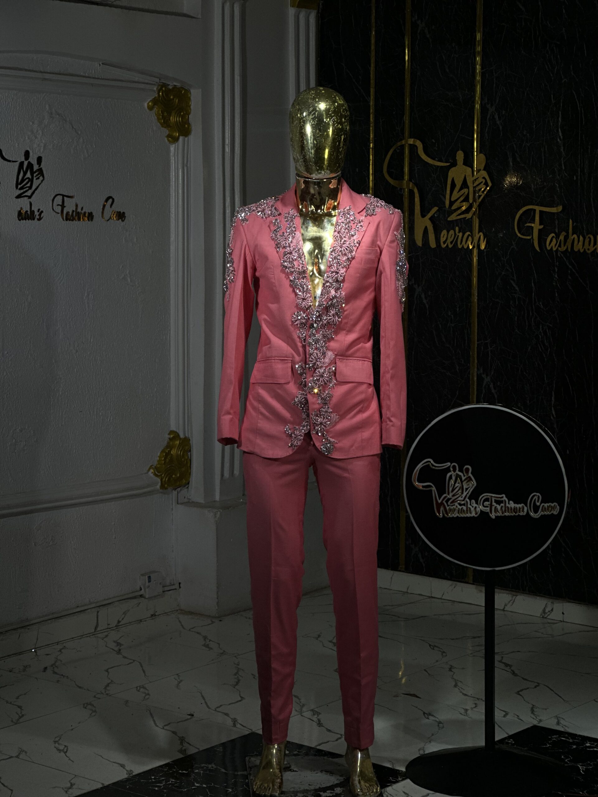 William suit