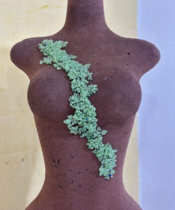 Treasure wire works applique